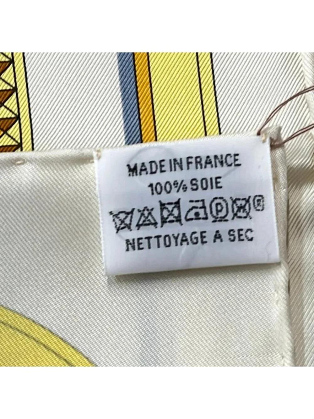 ★SOLD★ Hermes Scarf Carre 90 Ivory Gold Multi Grand Apparat - Picture 3 of 5